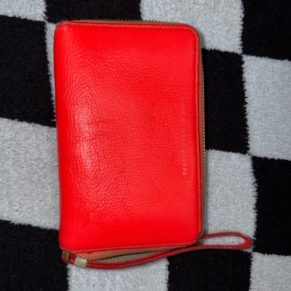 Marc Jacobs Bright-Orange Pebbled Leather Zip Wristlet